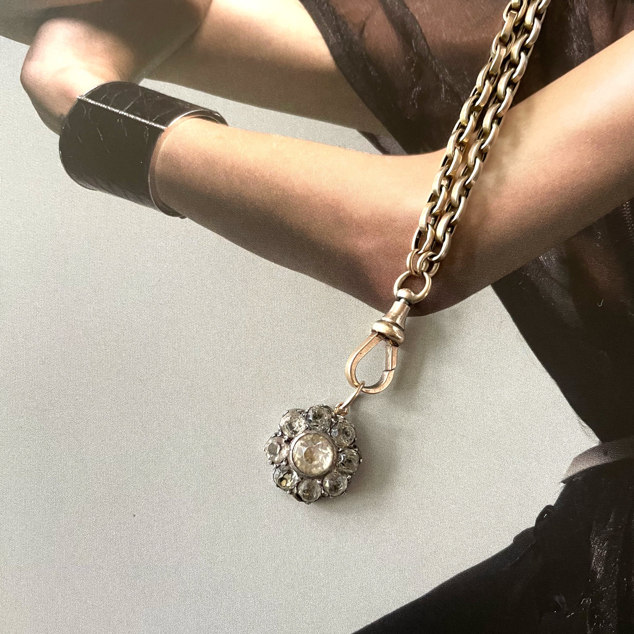 Flower pendant