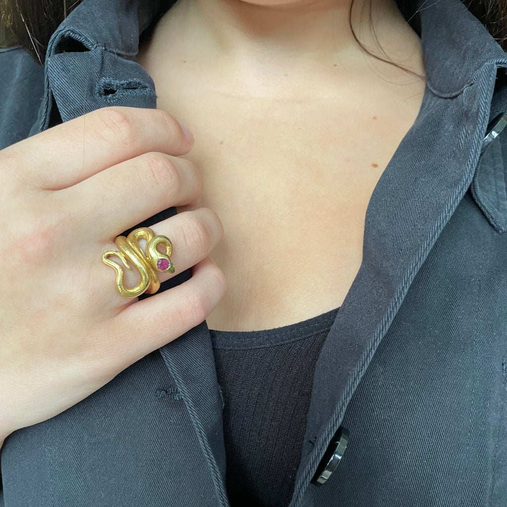 Blue Jean Baby logo reading 'Antique and Vintage Jewellery with Rock and Roll Soul.